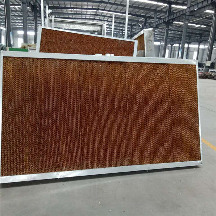 Cojines de enfriamiento del invernadero largo, sistema de control automático del clima área de evaporación grande